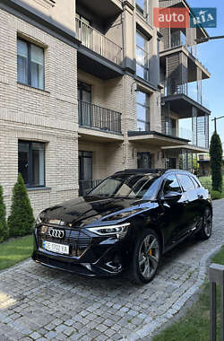Audi e-tron 2021