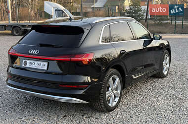 Внедорожник / Кроссовер Audi e-tron 2019 в 