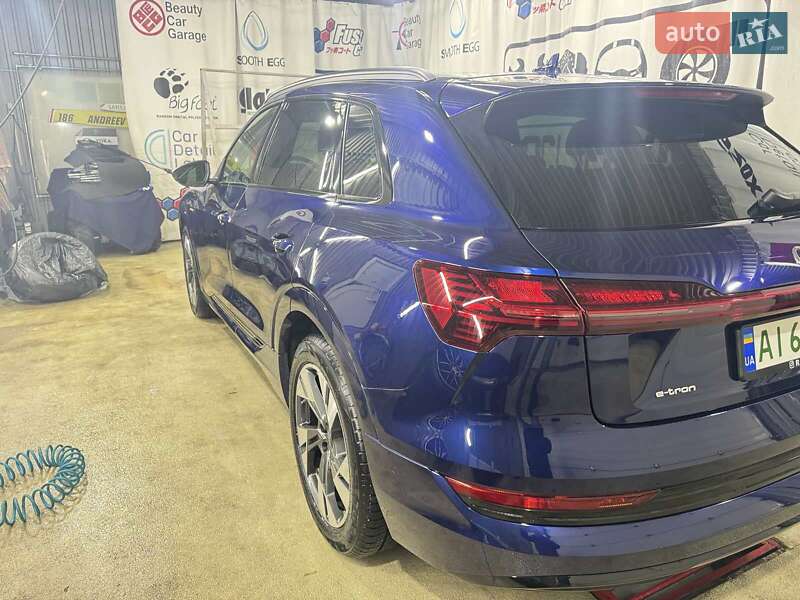 Позашляховик / Кросовер Audi e-tron 2022 в Києві