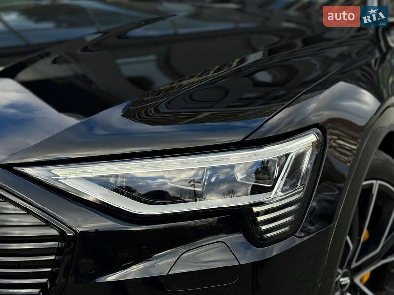 Позашляховик / Кросовер Audi e-tron 2018 в Львові фото 5 Позашляховик / Кросовер Audi e-tron 2018 в Львові