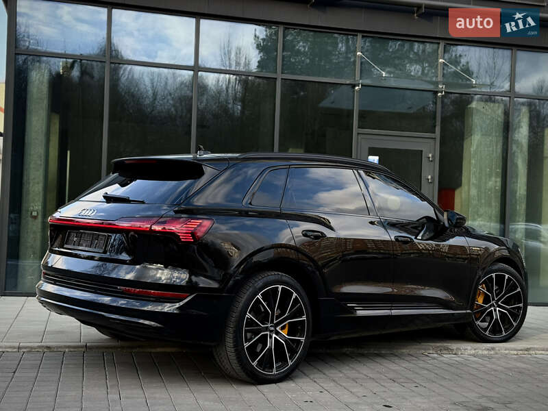 Позашляховик / Кросовер Audi e-tron 2018 в Львові фото 21 Позашляховик / Кросовер Audi e-tron 2018 в Львові