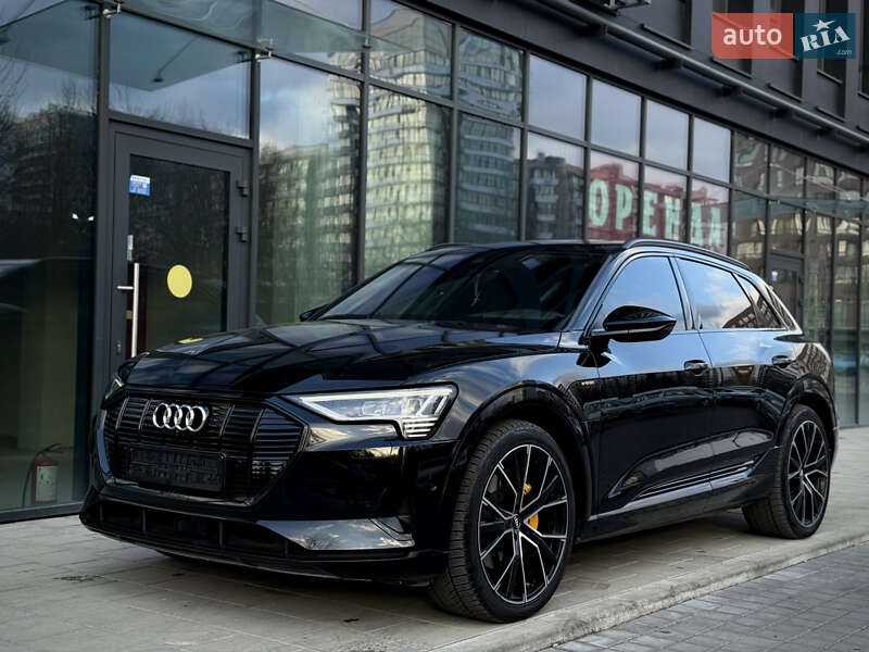 Позашляховик / Кросовер Audi e-tron 2018 в Львові фото 28 Позашляховик / Кросовер Audi e-tron 2018 в Львові