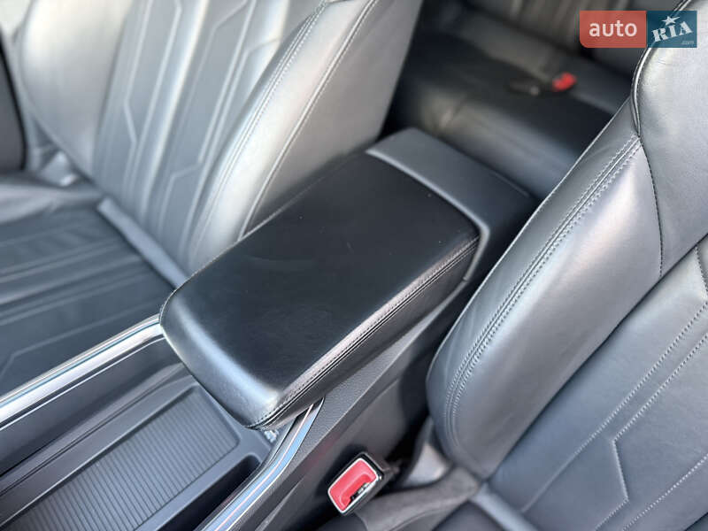 Позашляховик / Кросовер Audi e-tron 2018 в Львові фото 42 Позашляховик / Кросовер Audi e-tron 2018 в Львові