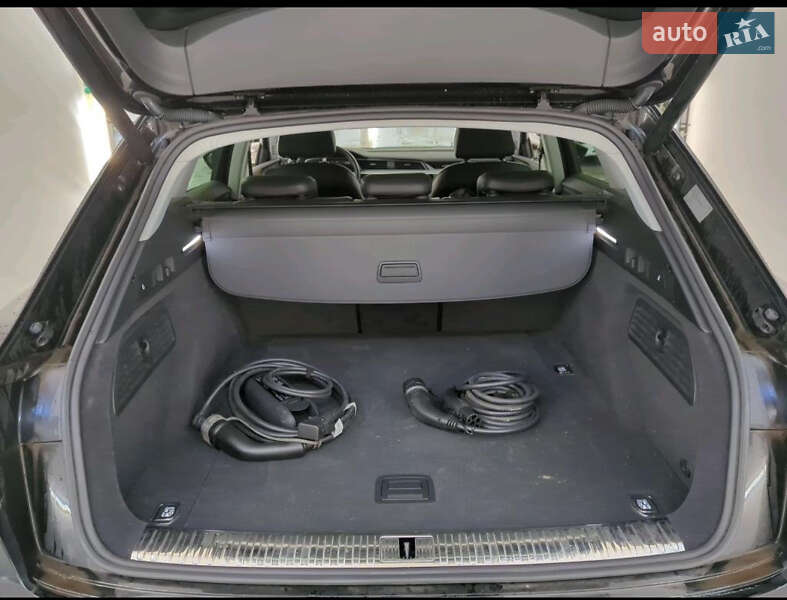 Внедорожник / Кроссовер Audi e-tron 2020 в Киеве