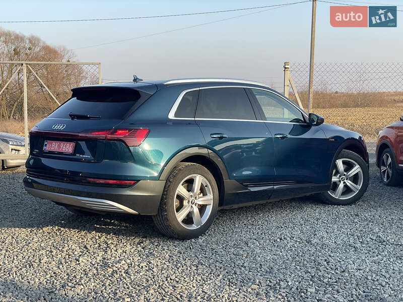 Позашляховик / Кросовер Audi e-tron 2021 в Львові