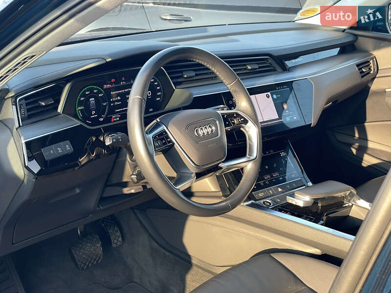Позашляховик / Кросовер Audi e-tron 2021 в Львові