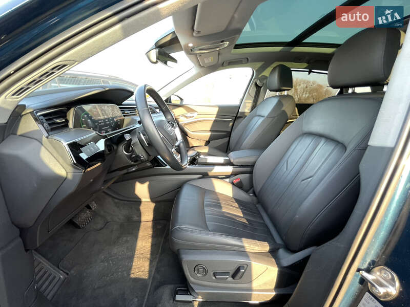 Позашляховик / Кросовер Audi e-tron 2021 в Львові