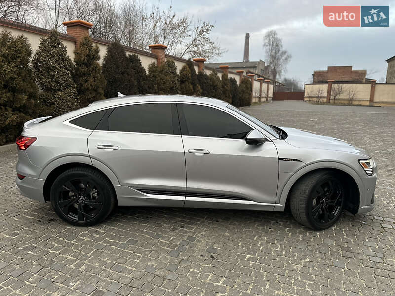 Внедорожник / Кроссовер Audi e-tron 2022 в Коломые