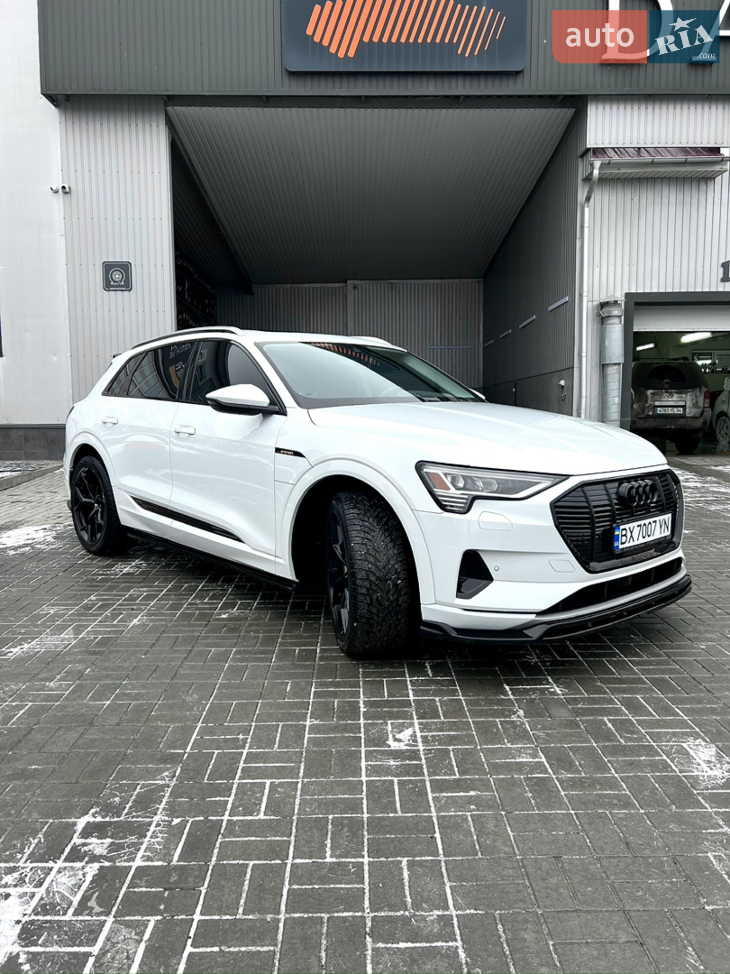 2019 Audi e-tron - мініатюра 3