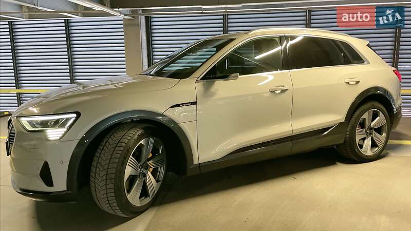 Внедорожник / Кроссовер Audi e-tron 2020 в Виннице фото 12 Внедорожник / Кроссовер Audi e-tron 2020 в Виннице