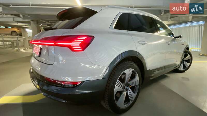 Внедорожник / Кроссовер Audi e-tron 2020 в Виннице фото 25 Внедорожник / Кроссовер Audi e-tron 2020 в Виннице