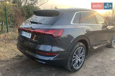 Внедорожник / Кроссовер Audi e-tron 2019 в 