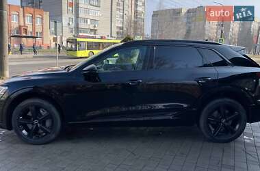 Внедорожник / Кроссовер Audi e-tron 2019 в 
