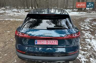 Позашляховик / Кросовер Audi e-tron 2022 в Києві