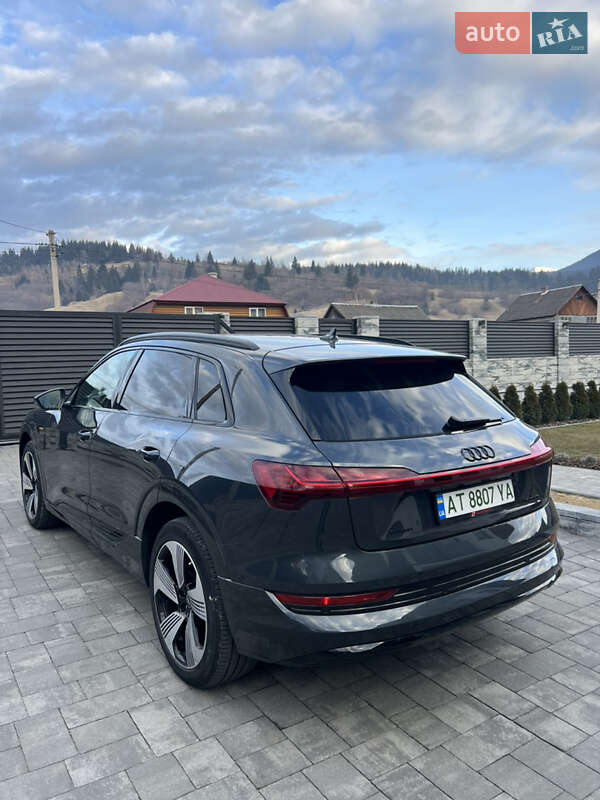 Внедорожник / Кроссовер Audi e-tron 2021 в Буковеле