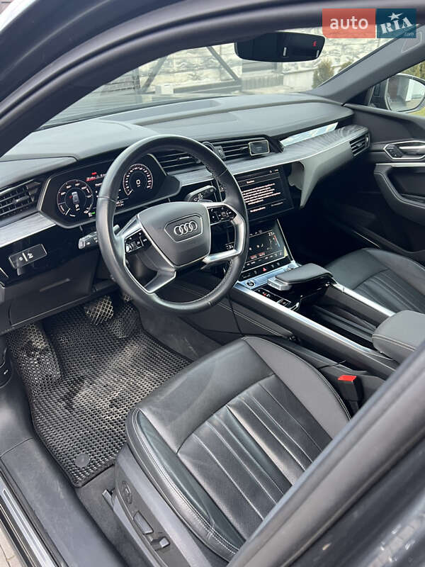 Внедорожник / Кроссовер Audi e-tron 2021 в Буковеле