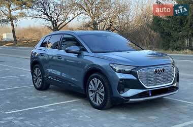 Позашляховик / Кросовер Audi e-tron 2023 в 