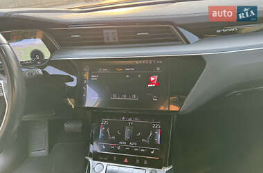 Внедорожник / Кроссовер Audi e-tron 2019 в 