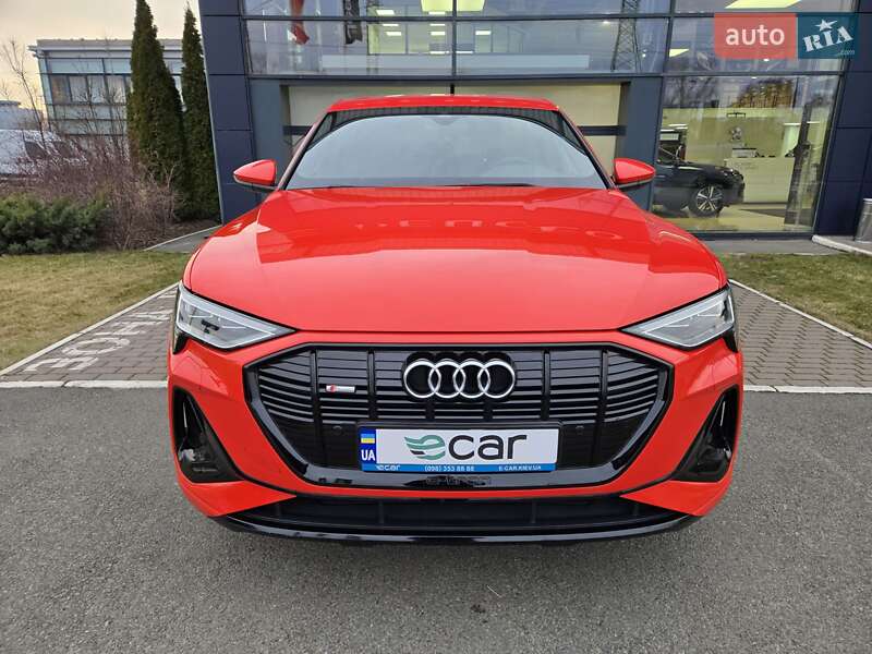 Позашляховик / Кросовер Audi e-tron 2021 в Києві