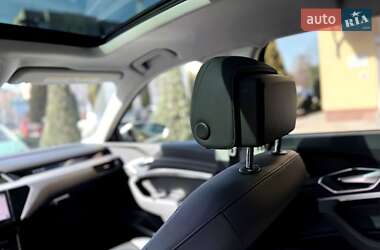 Внедорожник / Кроссовер Audi e-tron 2021 в 