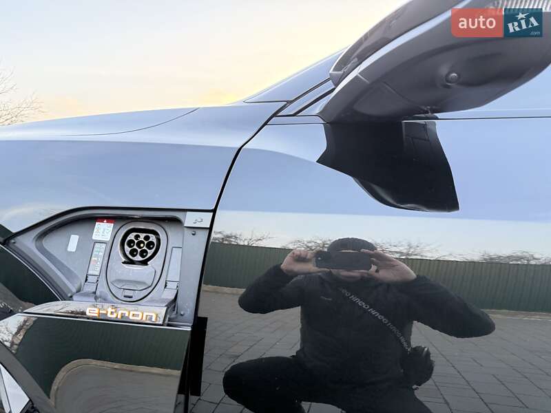 Позашляховик / Кросовер Audi e-tron 2020 в Надвірній