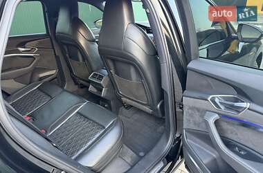 Внедорожник / Кроссовер Audi e-tron 2020 в 