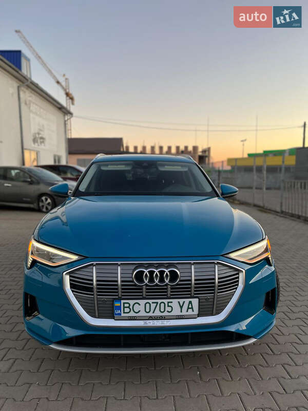 Внедорожник / Кроссовер Audi e-tron 2019 в Сокале