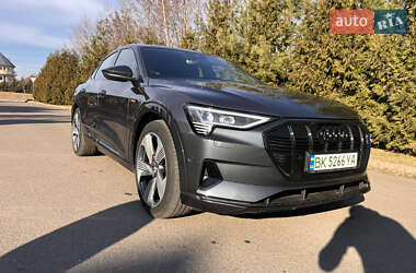 Внедорожник / Кроссовер Audi e-tron 2021 в Ровно