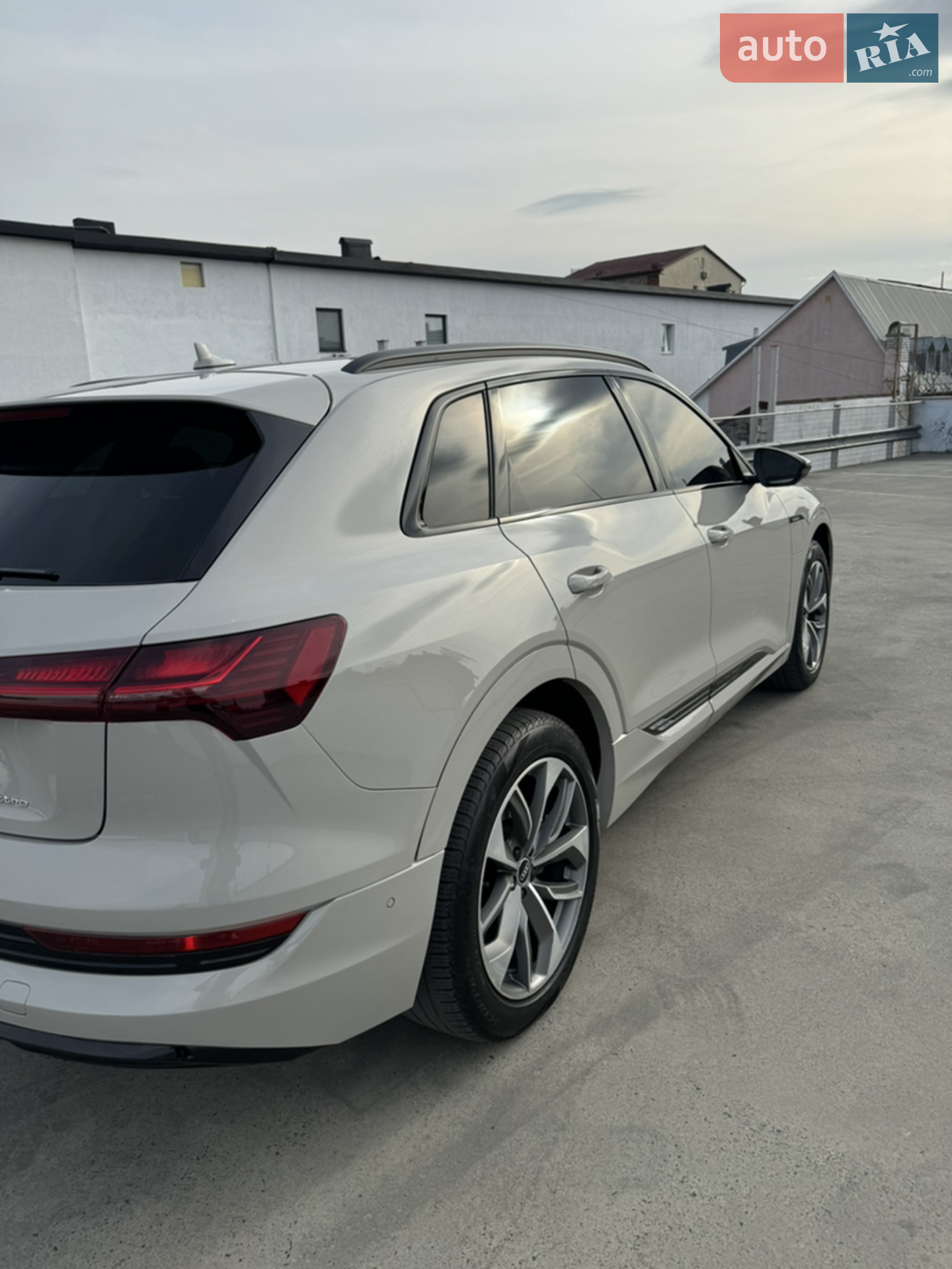 2020 Audi e-tron - мініатюра 10