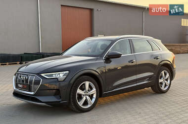 Внедорожник / Кроссовер Audi e-tron 2019 в 