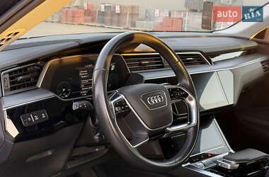 Внедорожник / Кроссовер Audi e-tron 2019 в 