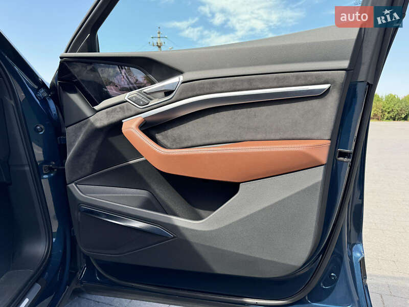 Внедорожник / Кроссовер Audi e-tron 2019 в Стрые