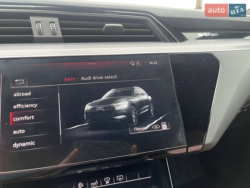 Внедорожник / Кроссовер Audi e-tron 2019 в Стрые