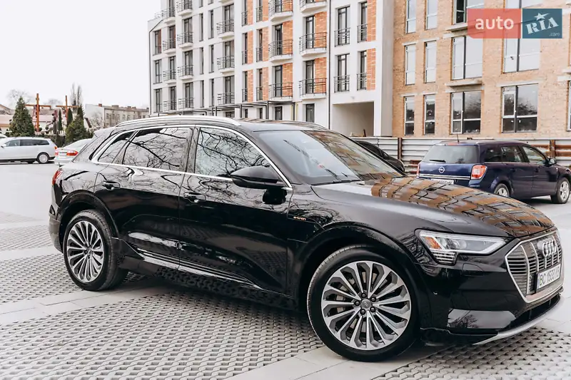 Audi e-tron