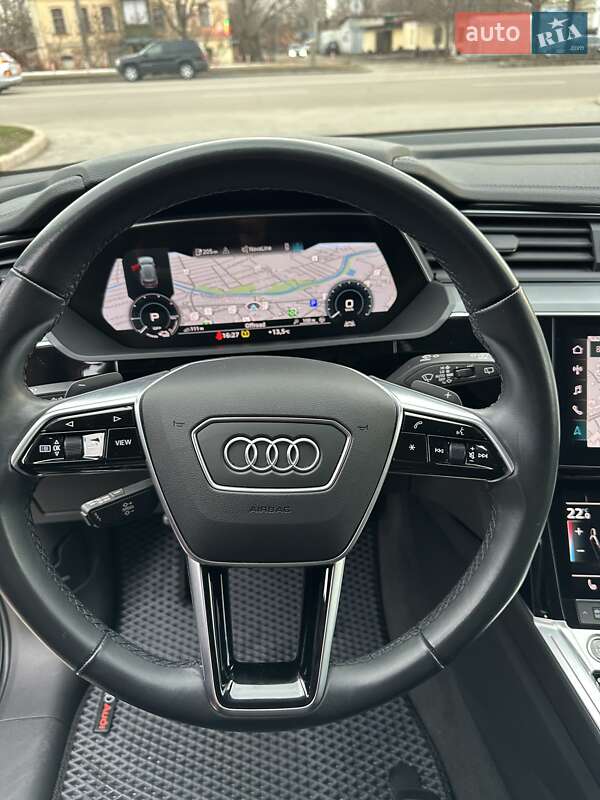 Внедорожник / Кроссовер Audi e-tron 2021 в Киеве