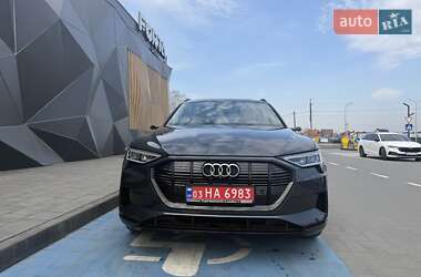 Позашляховик / Кросовер Audi e-tron 2019 в 