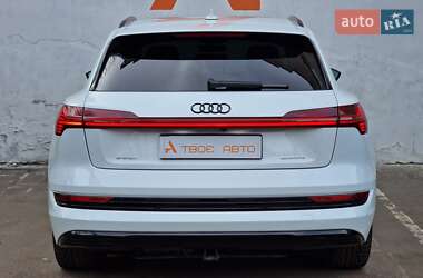 Внедорожник / Кроссовер Audi e-tron 2020 в 