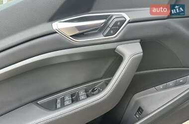 Позашляховик / Кросовер Audi e-tron 2020 в 