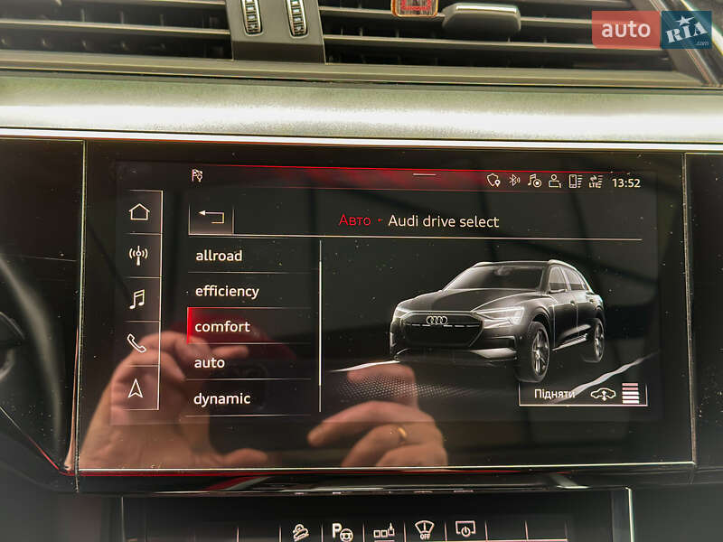 Внедорожник / Кроссовер Audi e-tron 2019 в Ужгороде