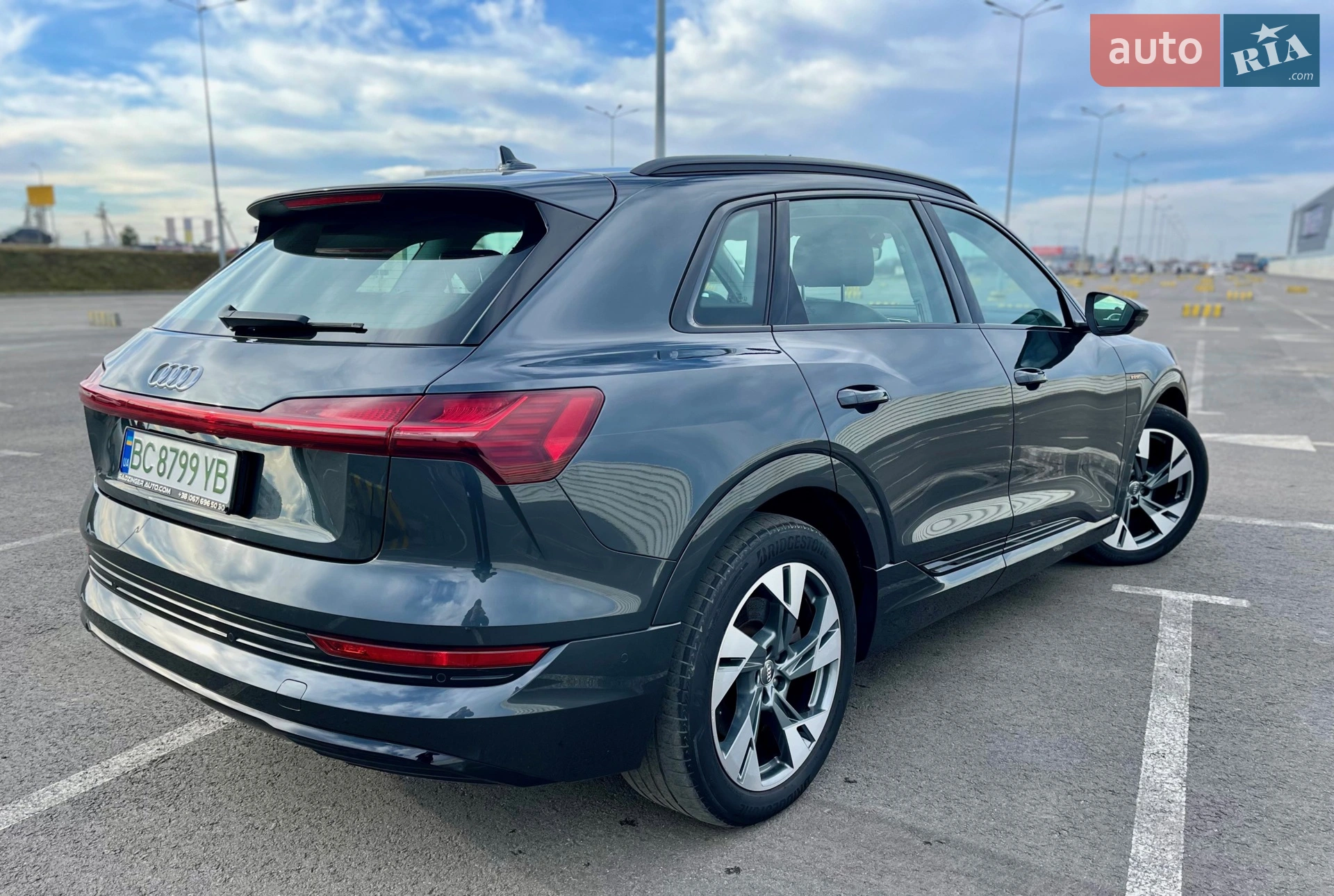 2020 Audi e-tron - мініатюра 190