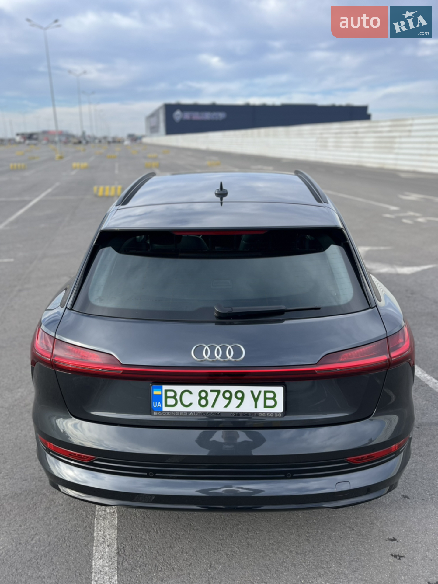 2020 Audi e-tron - мініатюра 5