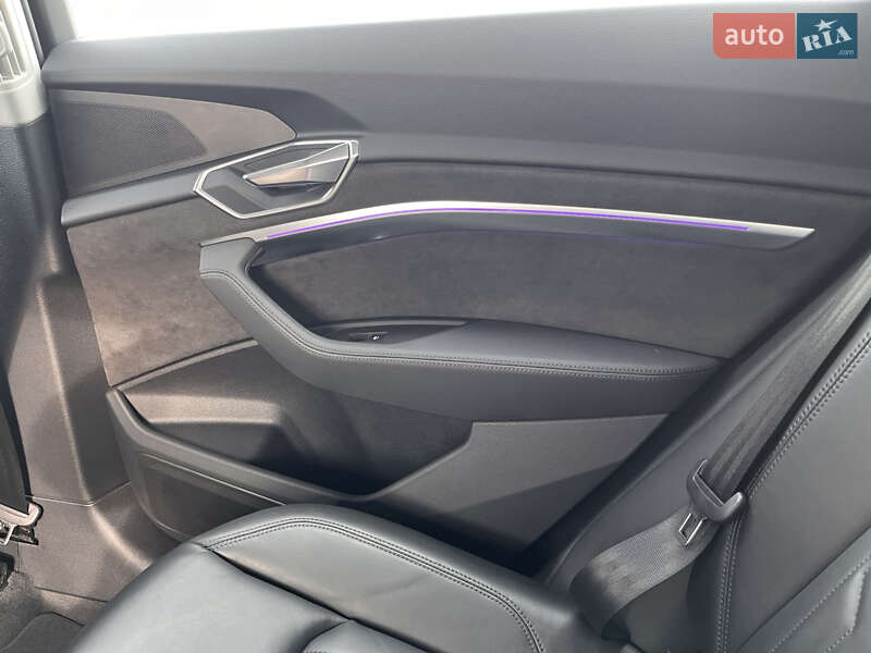 Внедорожник / Кроссовер Audi e-tron 2020 в Львове