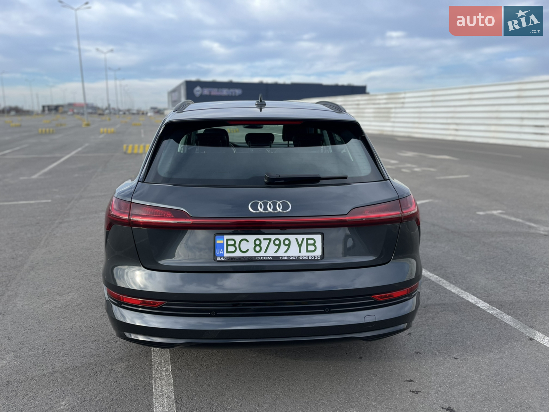 2020 Audi e-tron - мініатюра 96