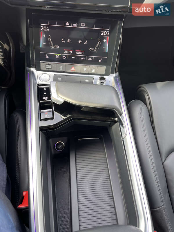 Внедорожник / Кроссовер Audi e-tron 2020 в Львове