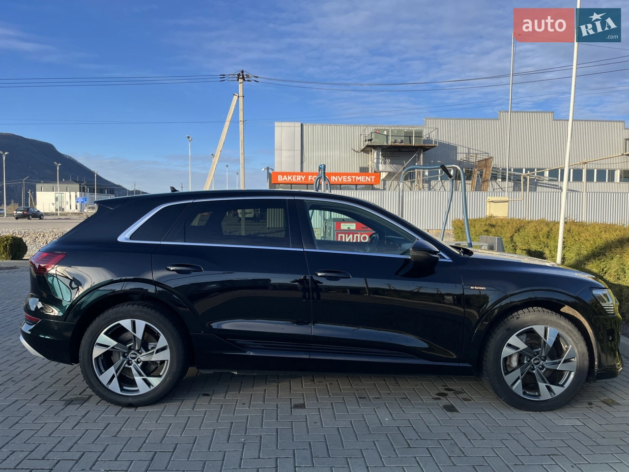 2020 Audi e-tron - мініатюра 35