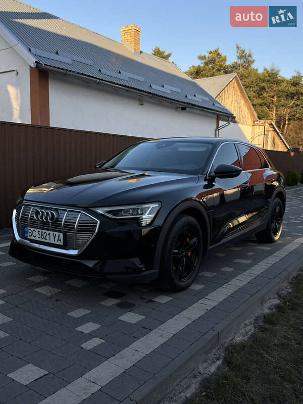 Внедорожник / Кроссовер Audi e-tron 2021 в Золочеве
