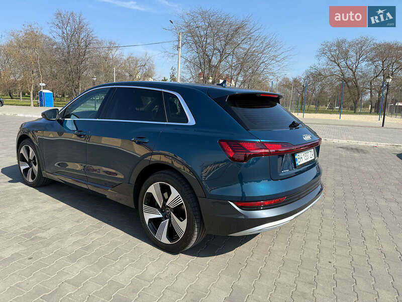 Внедорожник / Кроссовер Audi e-tron 2021 в Измаиле