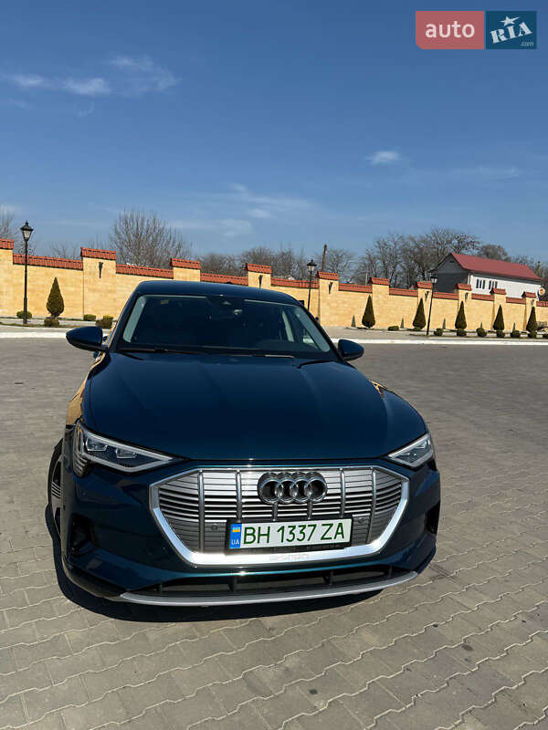 Внедорожник / Кроссовер Audi e-tron 2021 в Измаиле