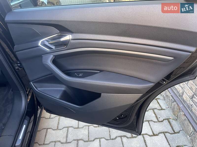 Позашляховик / Кросовер Audi e-tron 2020 в Луцьку