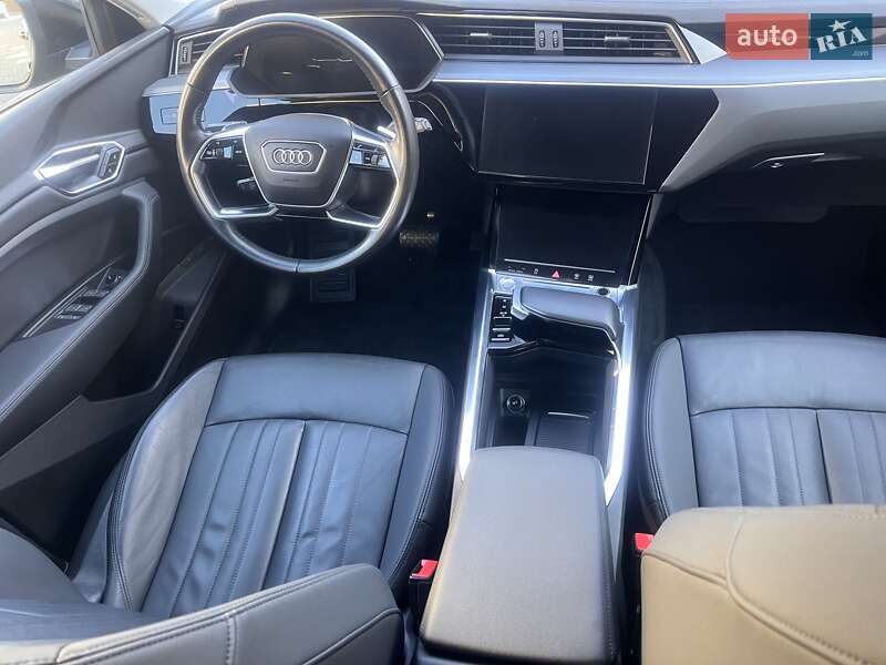 Позашляховик / Кросовер Audi e-tron 2020 в Луцьку